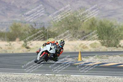 media/Oct-30-2025-Racers Edge (Thu) [[dabbdaf680]]/3-B Group/Session 5 (Turn 6)/